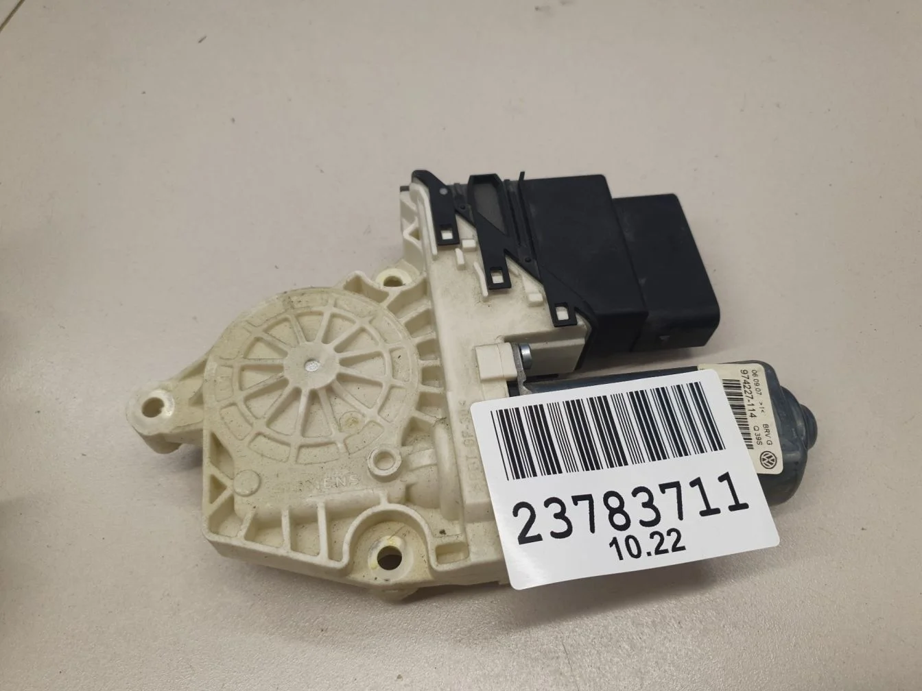 Моторчик стеклоподъёмника задний левый для Volkswagen Passat B6 2005-2010