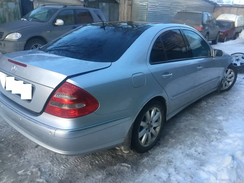 Продажа Mercedes-Benz E class 5.0 (306Hp) (113.967) RWD AT по запчастям