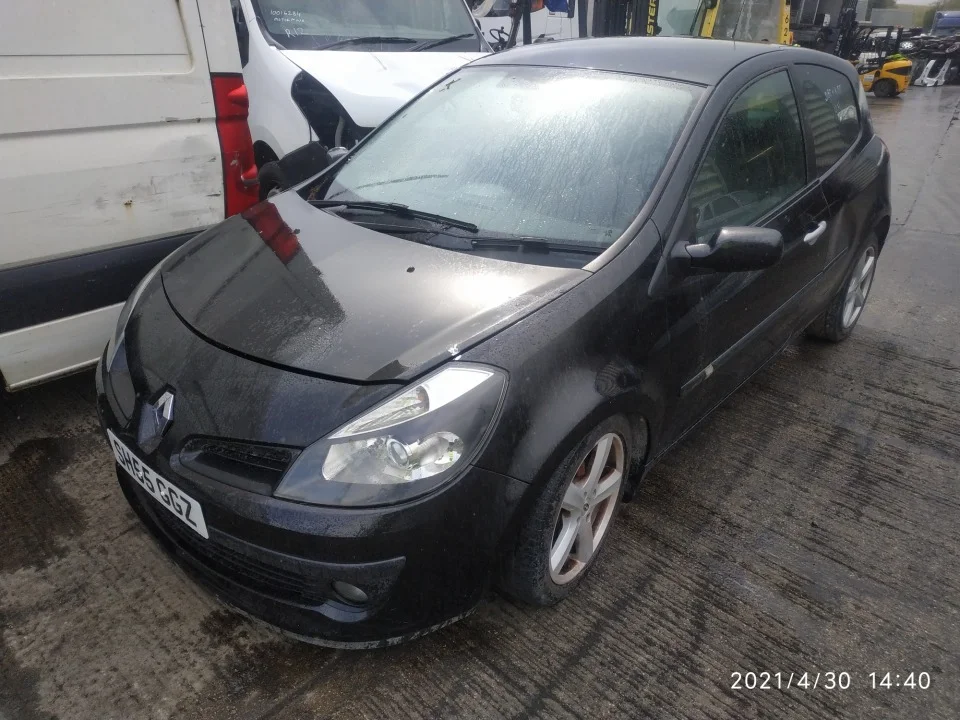 Продажа Renault Clio 1.4 (98Hp) (K4J 710) FWD MT по запчастям