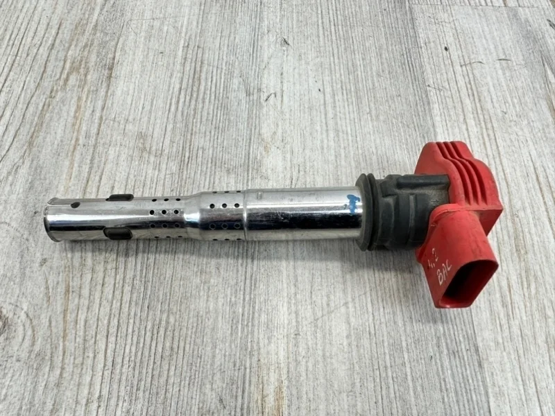 Катушка зажигания с наконечником Audi Q7 2007-2009 4L