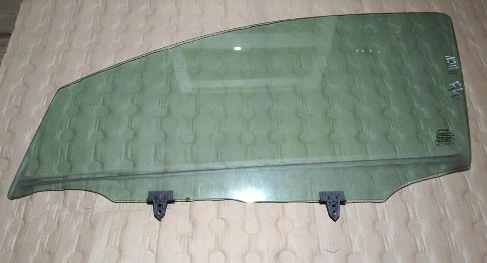 Б.у. стекло двери NISSAN QASHQAI J10 NISSAN QASHQAI J10