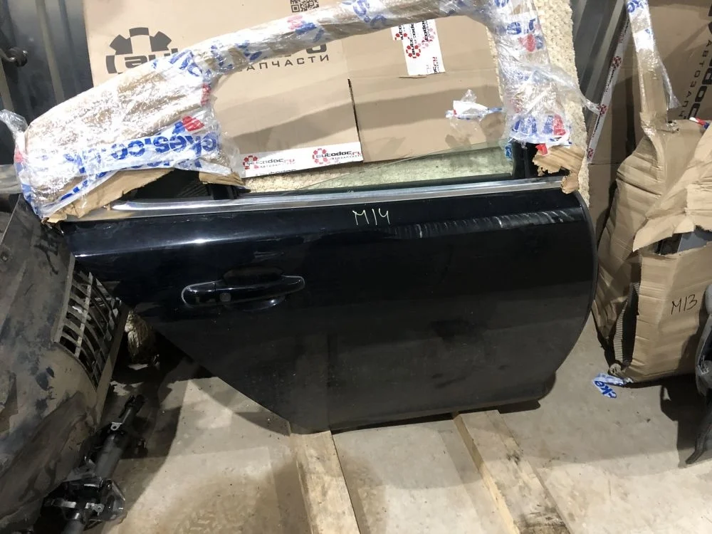 дверь задняя правая jaguar XF черная