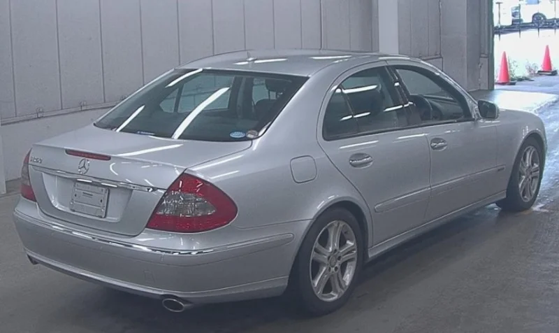 Продажа Mercedes-Benz E class 3.5 (272Hp) (272.964) RWD AT по запчастям
