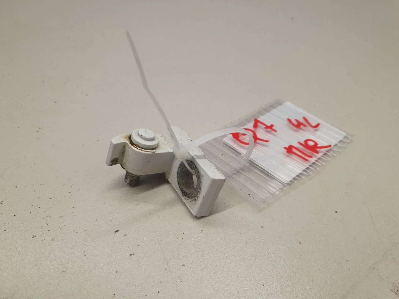 Петля двери передней правой верхняя для Audi Q7 4L 2005-2015