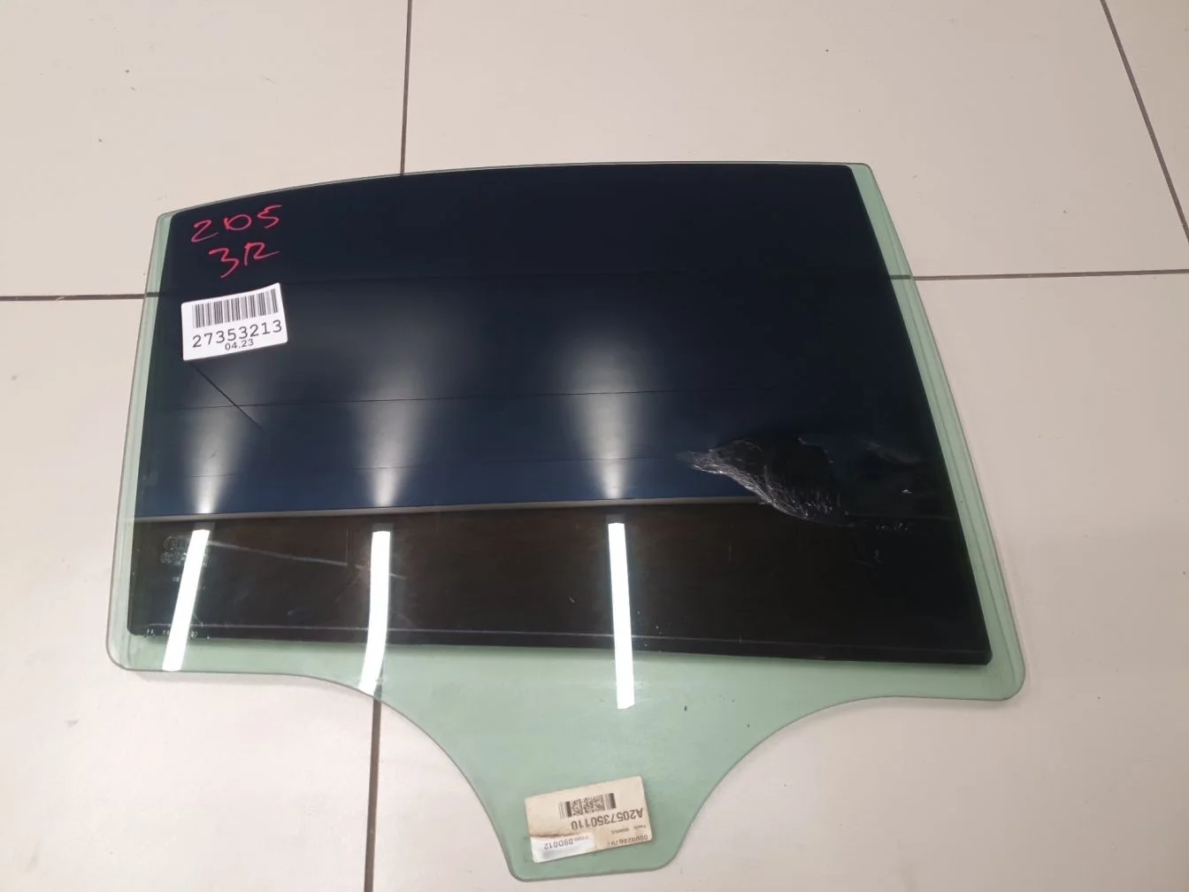 Стекло двери задней правой для Mercedes C-klasse W205 2014-