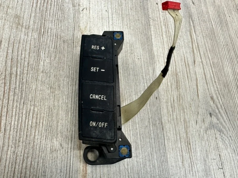 Кнопки руля VW Touareg 2003-2010 7L