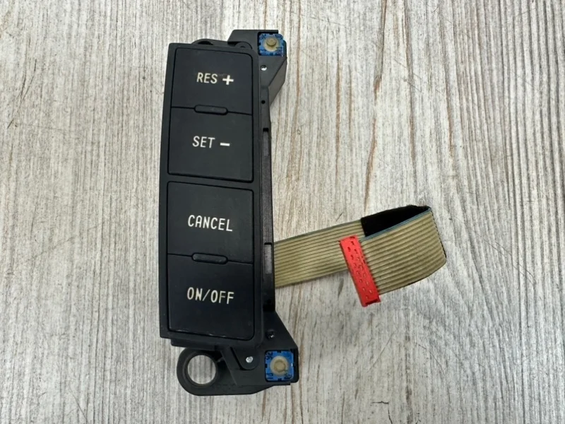 Кнопки руля VW Touareg 2003-2010 7L