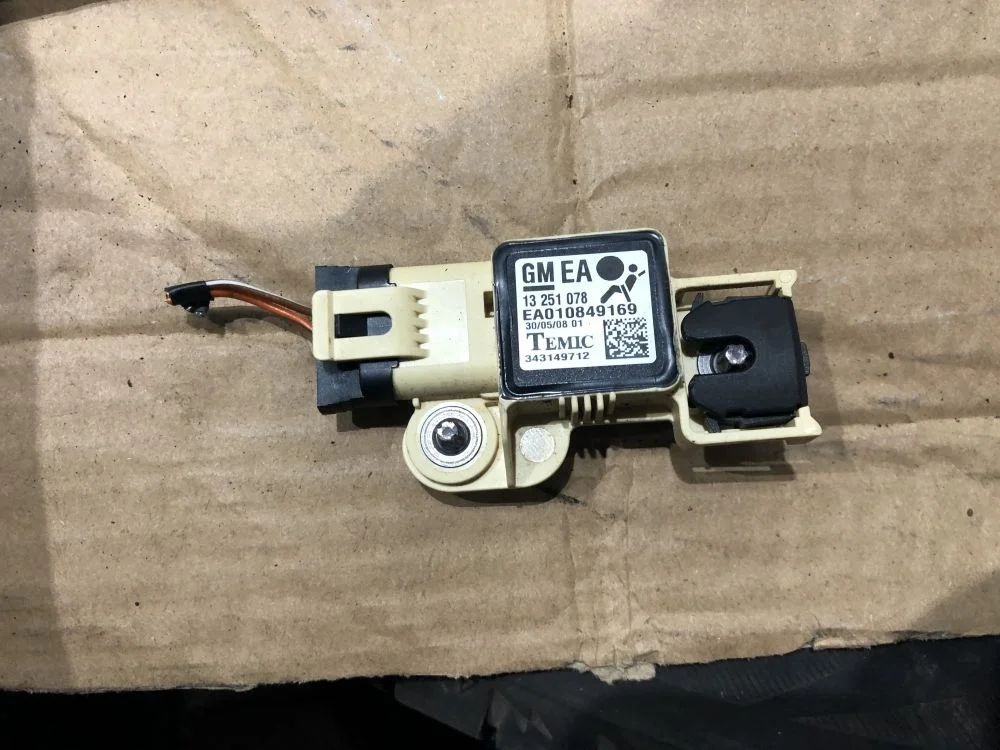 датчик удара боковой opel astra H