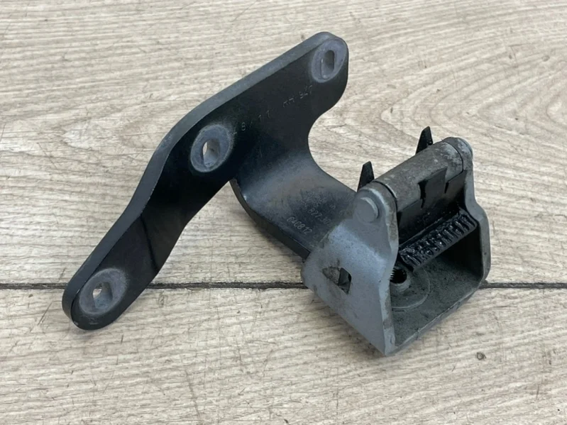 Петля крышки багажника Porsche Cayenne 2011-2017 958 (92A)