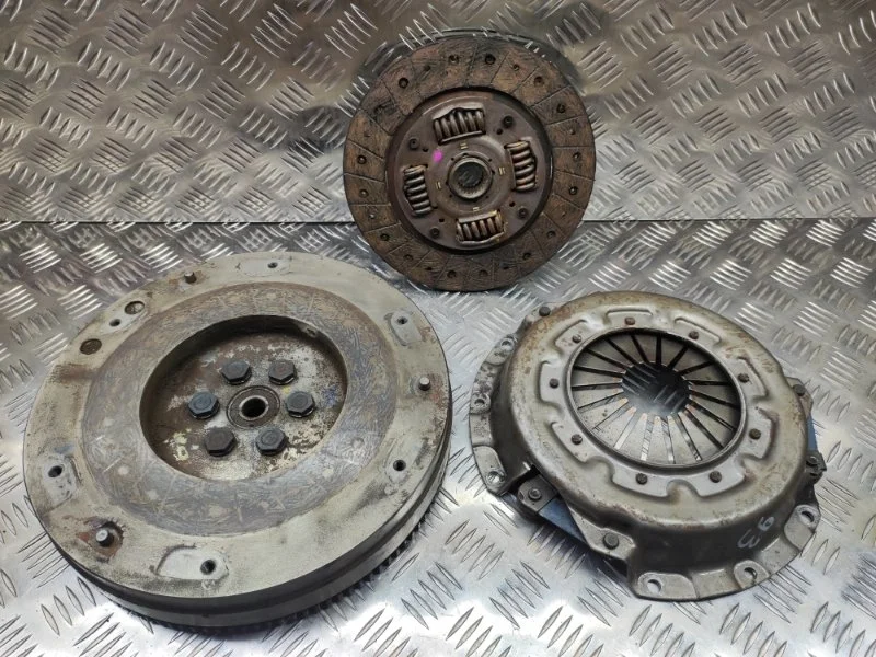 Маховик Mitsubishi L200 Pajero Sport 1120A130 4D56U