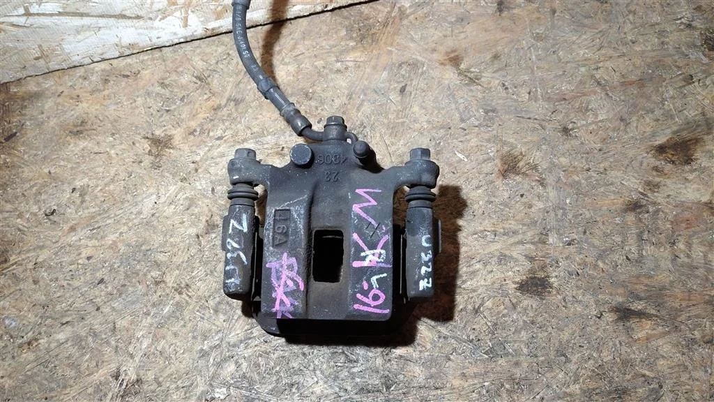 Б.у. суппорт NISSAN PRESAGE U31 NISSAN PRESAGE U31