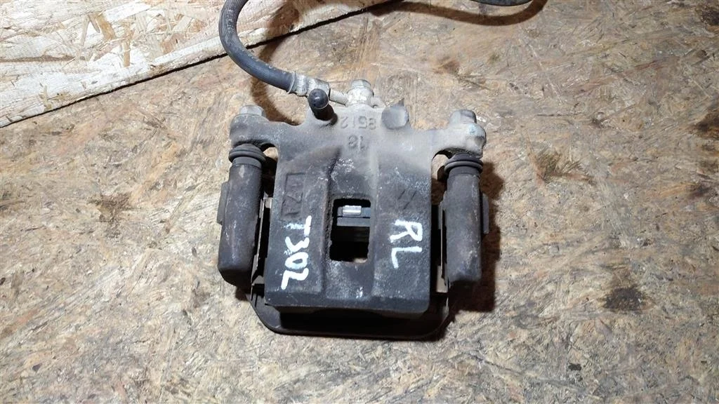 Б.у. суппорт NISSAN X-TRAIL T30 NISSAN X-TRAIL T30