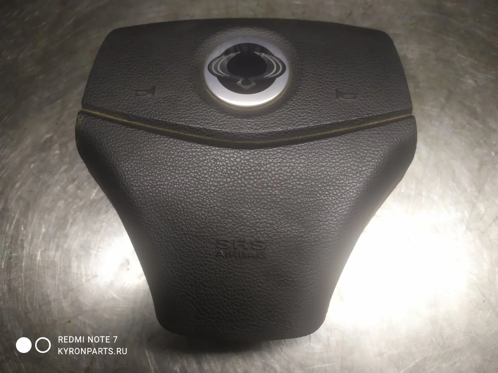 Подушка безопасности airbag водителя SsangYong Actyon 2012 C200