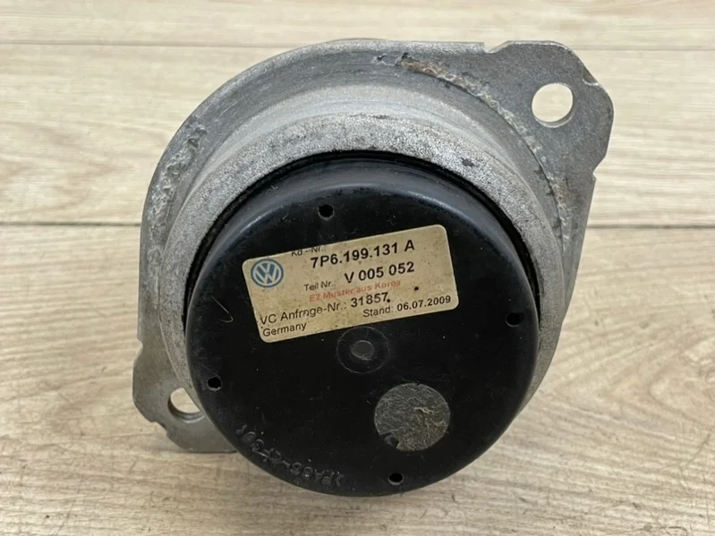 Подушка двс VW Touareg 2 2010-2018 7P