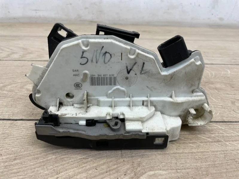 Замок двери VW Tiguan 2012-2018 5N