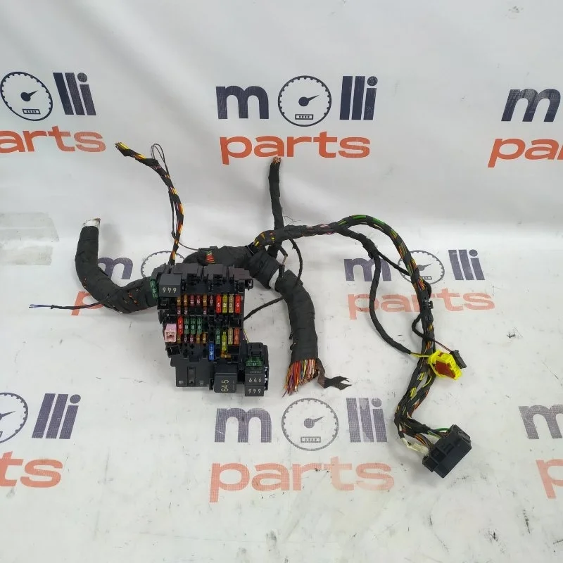 Блок предохранителей Volkswagen Tiguan 2018