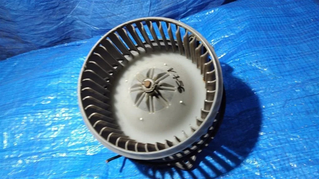 Б.у. мотор печки MITSUBISHI PAJERO V75W MITSUBISHI PAJERO V75W