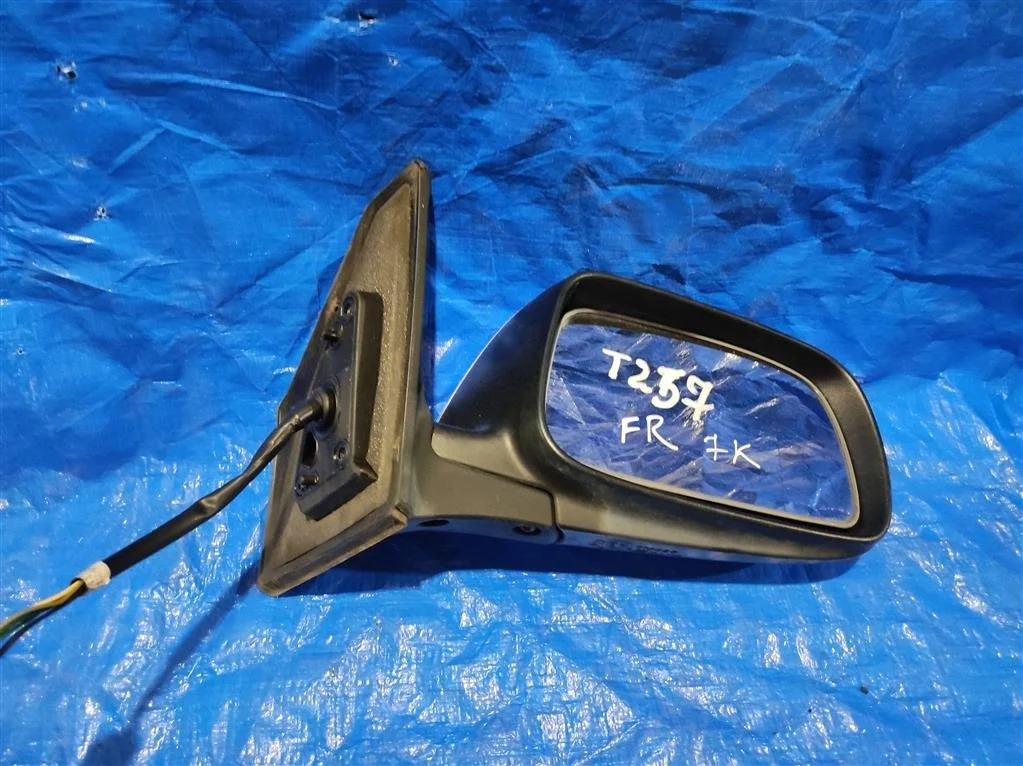 Б.у. зеркало (праворуль) TOYOTA AVENSIS AZT250 TOYOTA AVENSIS AZT250