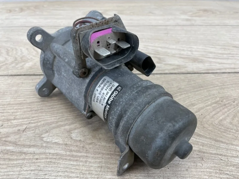 Моторчик блокировки межосевого дифференциала VW Touareg 2003-2010 7L