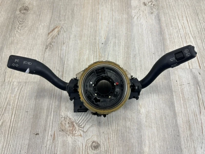 Подрулевой переключатель Audi Q7 2007-2015 4L