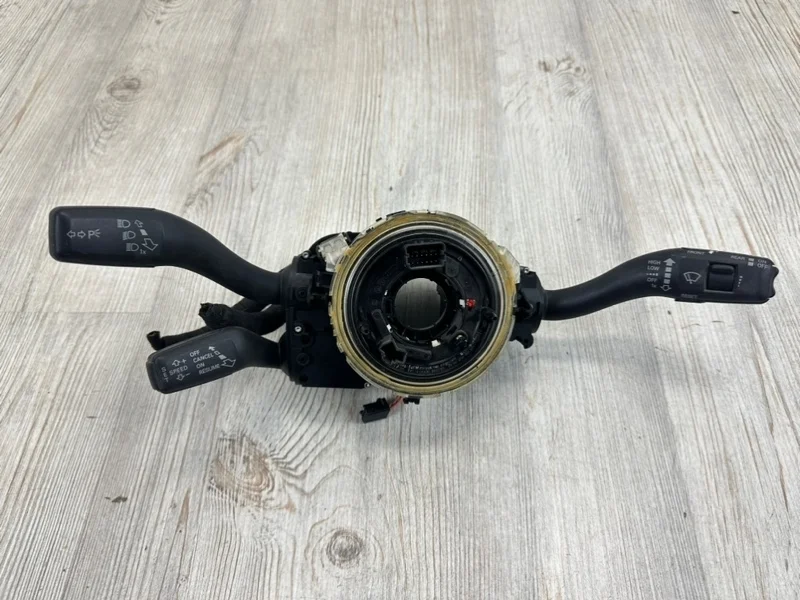 Подрулевой переключатель Audi Q7 2007-2015 4L