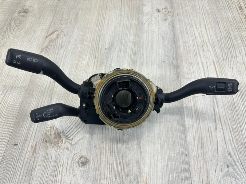 Подрулевой переключатель Audi Q7 2007-2015 4L