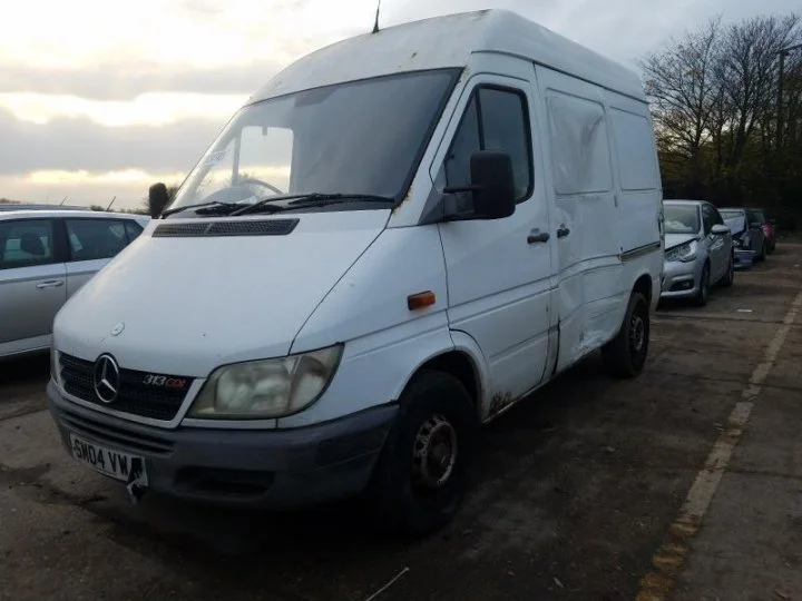 Продажа Mercedes-Benz Sprinter 2.2D (109Hp) (611.981) RWD MT по запчастям