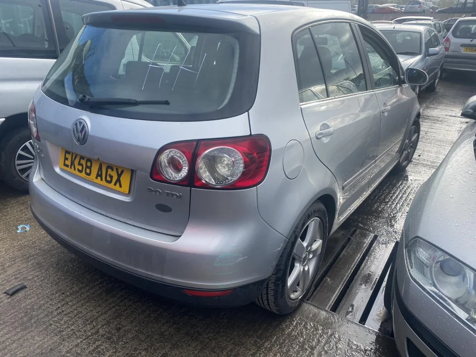 Продажа Volkswagen Golf Plus 1.6 (102Hp) (BSE) FWD AT по запчастям