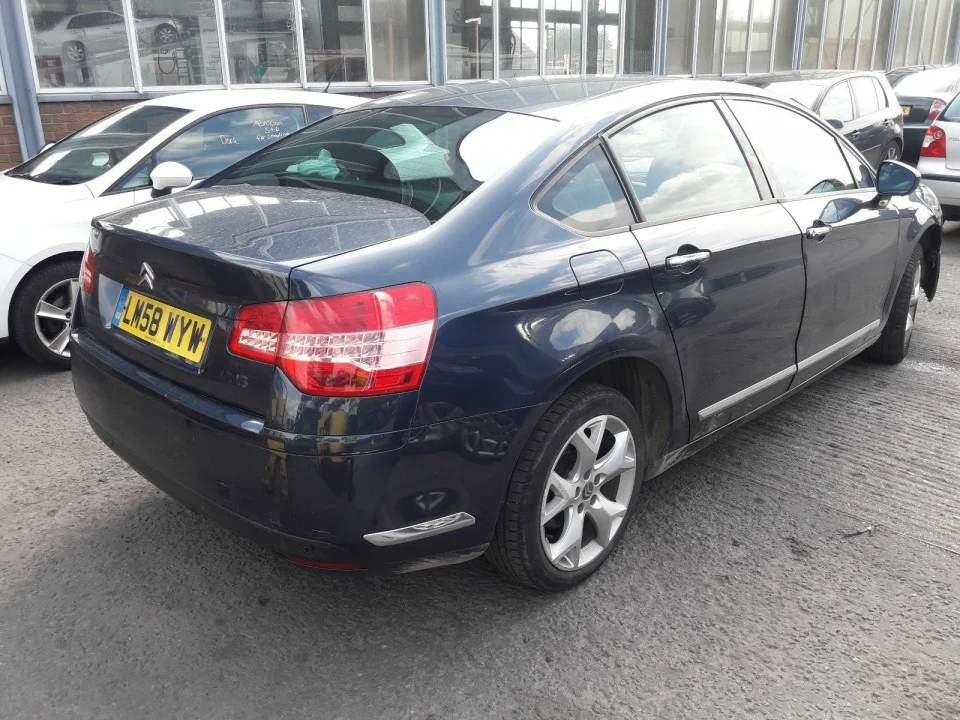 Продажа Citroen C5 1.8 (125Hp) (EW7) FWD MT по запчастям