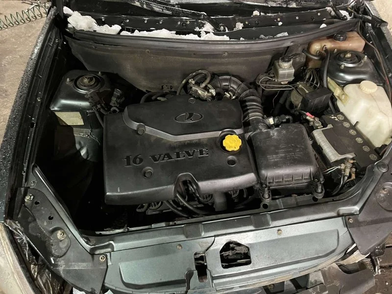 Продажа LADA Priora 1.6 (98Hp) (VAZ-21126) FWD MT по запчастям