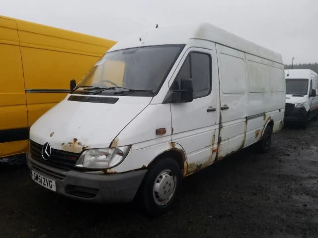 Продажа Mercedes-Benz Sprinter 2.2D (109Hp) (611.981) RWD MT по запчастям