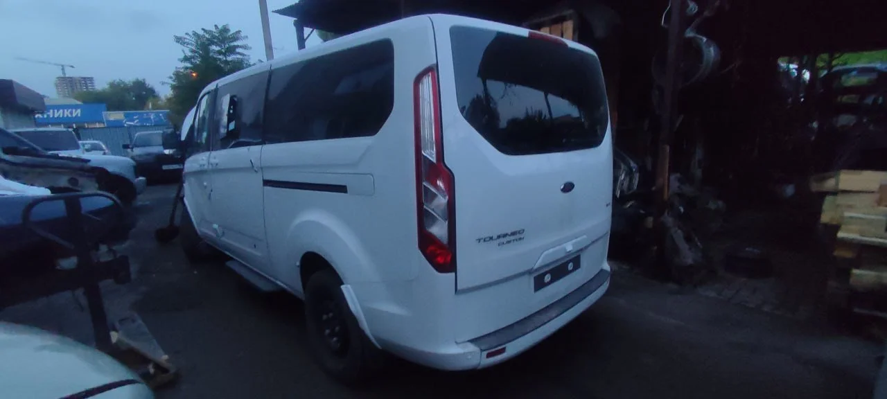 Продажа Ford Tourneo Custom 2.0D (185Hp) (BCFA) FWD MT по запчастям