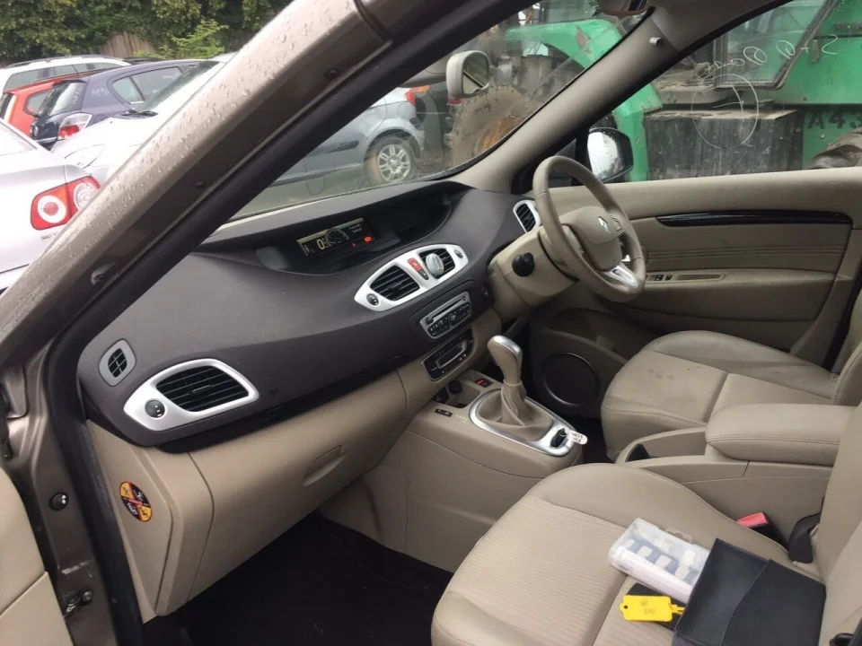 Продажа Renault Scenic 2.0 (140Hp) (M4R) FWD CVT по запчастям