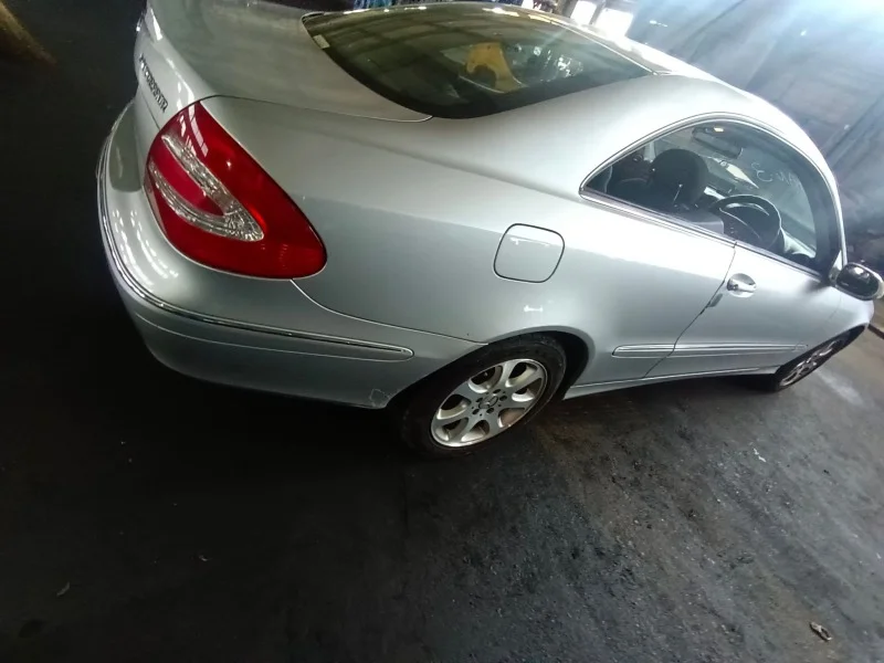 Продажа Mercedes-Benz CLK class 3.2 (218Hp) (112.955) RWD AT по запчастям