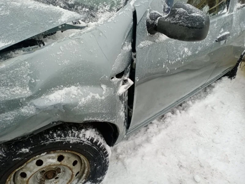 Продажа Renault Sandero 1.4 (75Hp) (K7J A710) FWD MT по запчастям