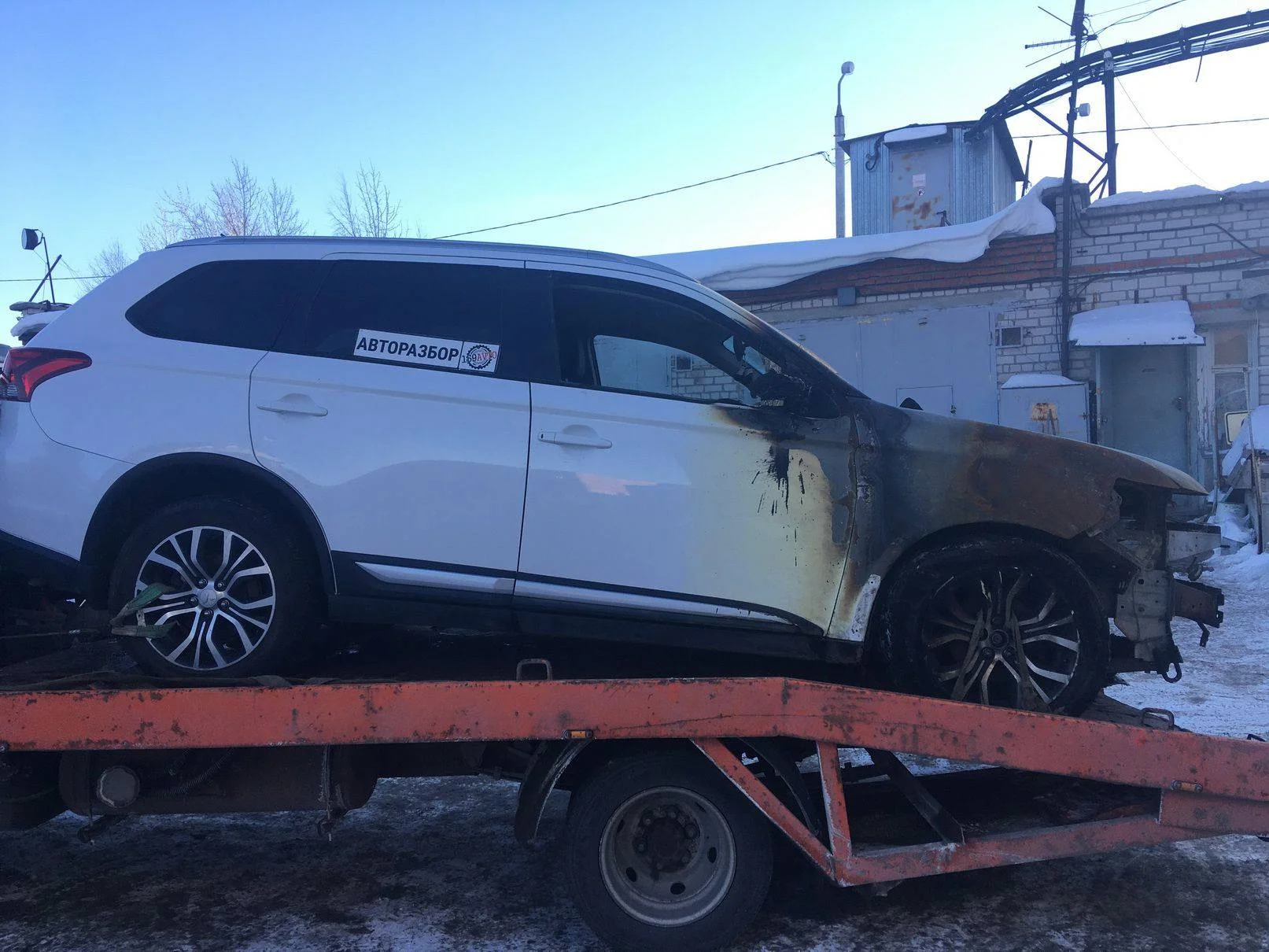 Продажа Mitsubishi Outlander 2.0 (146Hp) (4B11) 4WD CVT по запчастям