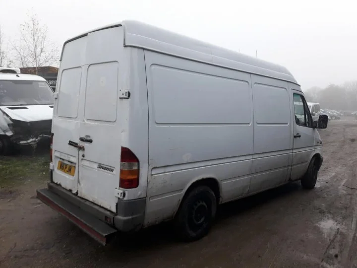 Продажа Mercedes-Benz Sprinter 2.2D (109Hp) (611.981) RWD MT по запчастям