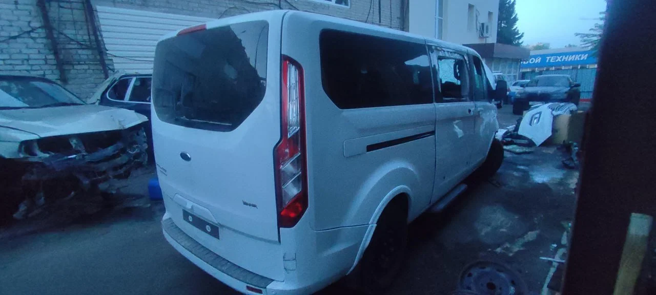 Продажа Ford Tourneo Custom 2.0D (185Hp) (BCFA) FWD MT по запчастям
