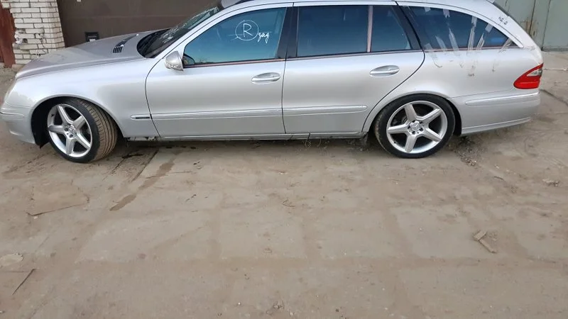 Продажа Mercedes-Benz E class 3.2D (204Hp) (648.961) RWD AT по запчастям