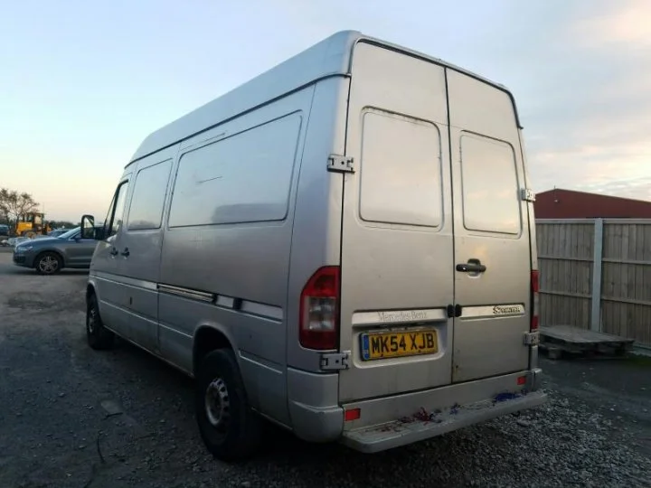 Продажа Mercedes-Benz Sprinter 2.2D (109Hp) (611.981) RWD MT по запчастям