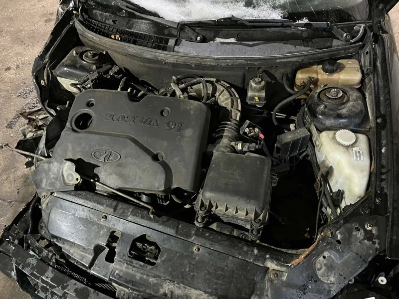 Продажа LADA Priora 1.6 (98Hp) (VAZ-21126) FWD MT по запчастям
