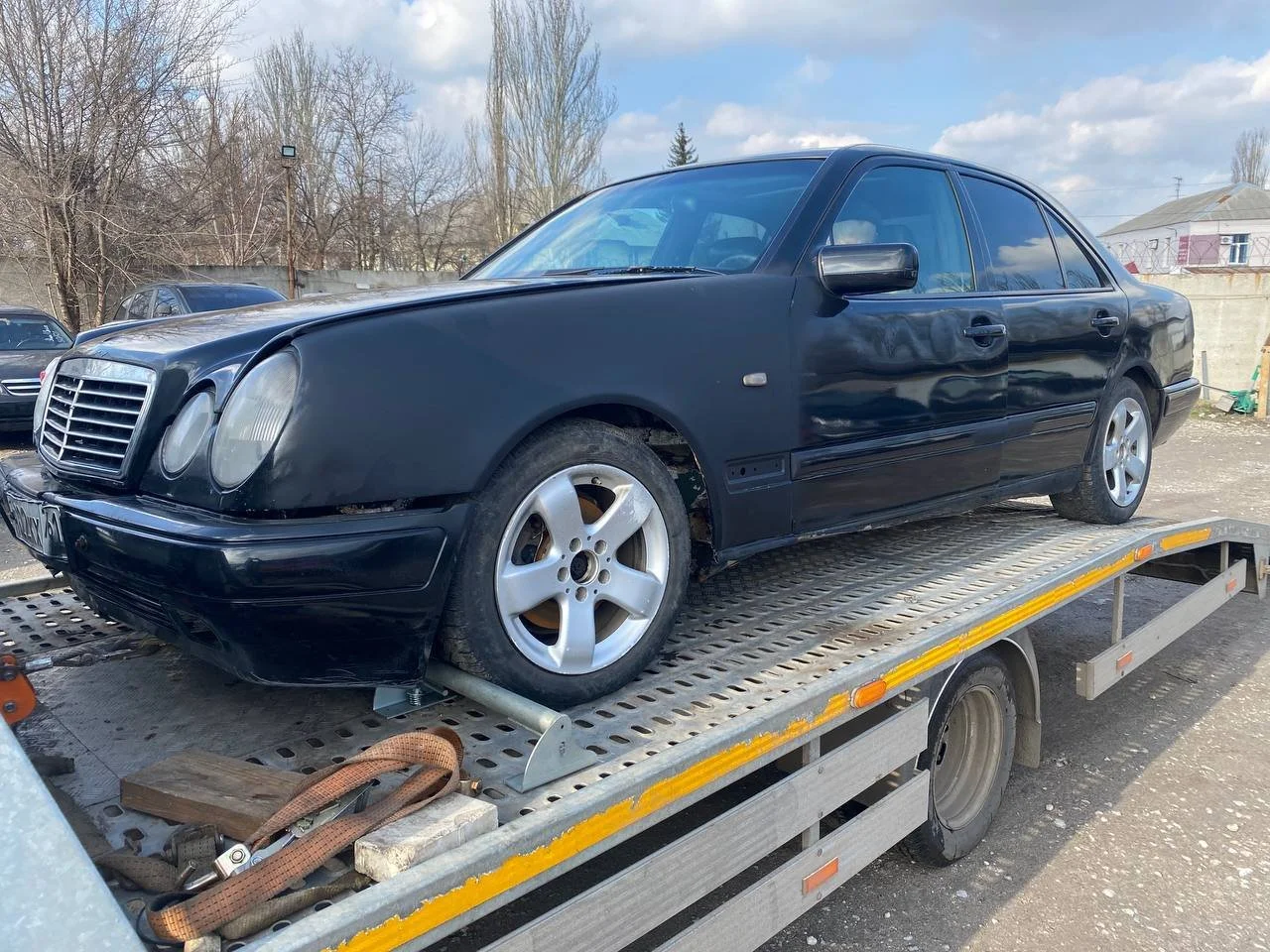 Продажа Mercedes-Benz E class 2.3 (150Hp) (111.970) RWD AT по запчастям