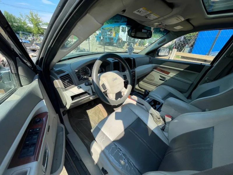 Продажа Jeep Grand Cherokee 4.7 (231Hp) (EVD) 4WD AT по запчастям