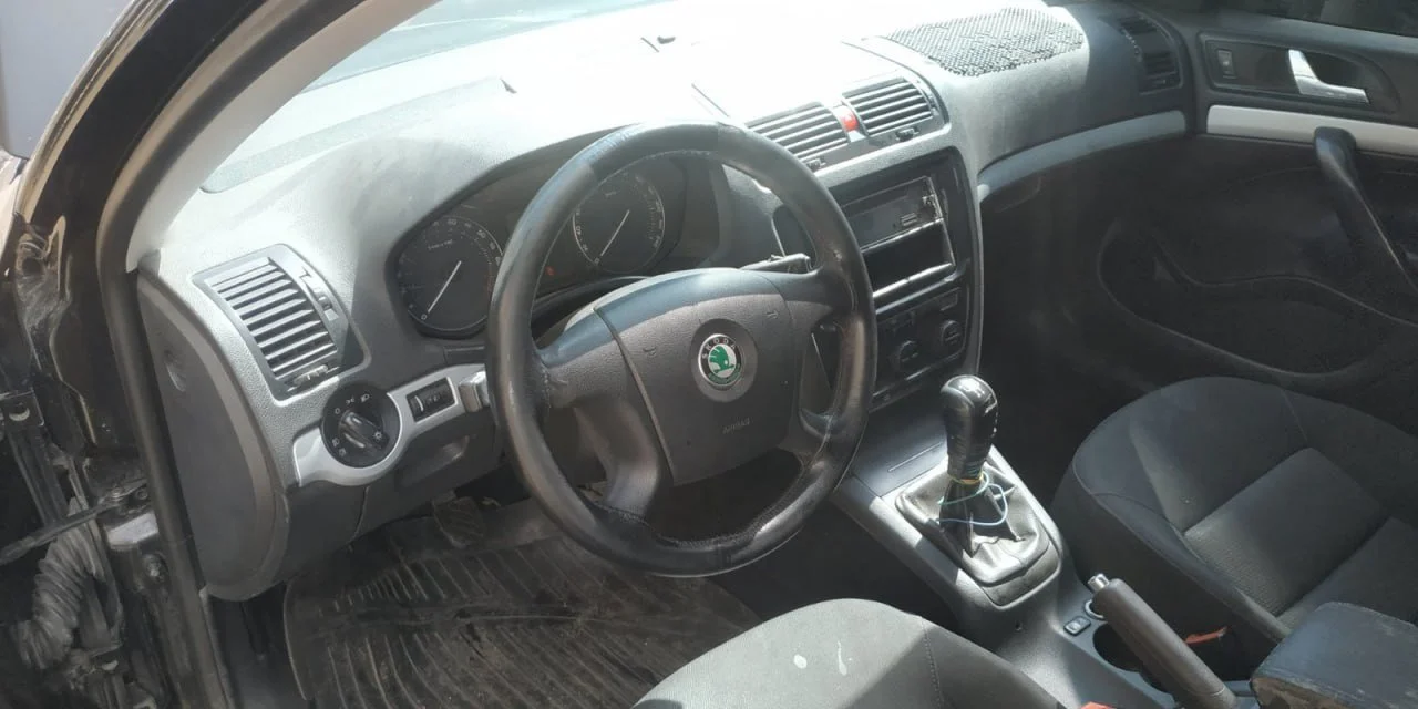 Продажа Skoda Octavia 1.6 (102Hp) (BSE) FWD MT по запчастям