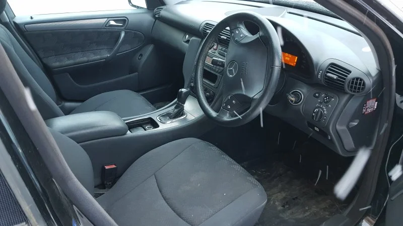 Продажа Mercedes-Benz C class 2.6 (170Hp) (112.912) RWD AT по запчастям