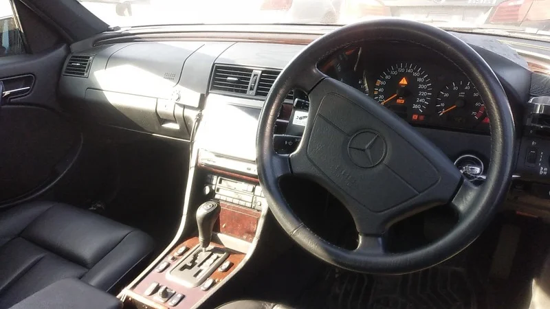 Продажа Mercedes-Benz C class 2.8 (197Hp) (112.920) RWD AT по запчастям