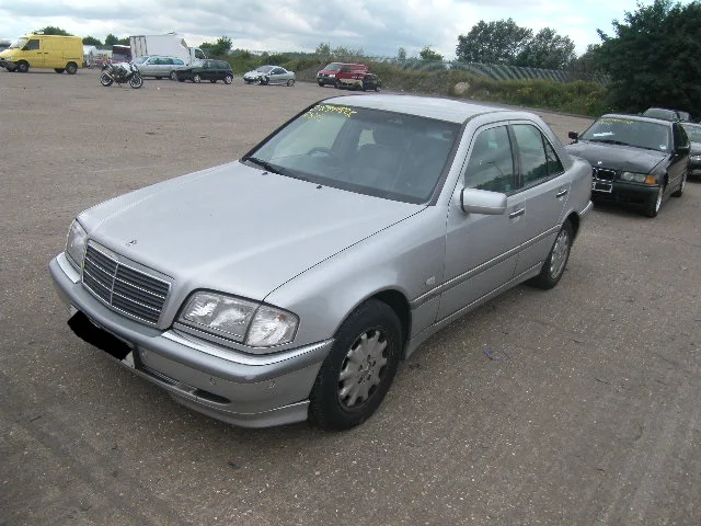 Продажа Mercedes-Benz C class 2.2 (150Hp) (111.961) RWD AT по запчастям