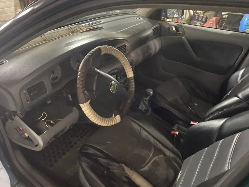 Продажа Skoda Octavia 1.8 (125Hp) (AGN) FWD MT по запчастям