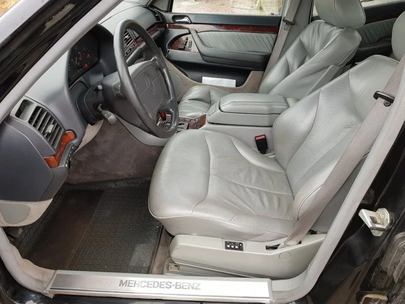 Продажа Mercedes-Benz S class 4.2 (279Hp) (119.971) RWD AT по запчастям