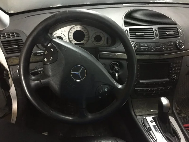 Продажа Mercedes-Benz E class 3.2D (204Hp) (648.961) RWD AT по запчастям
